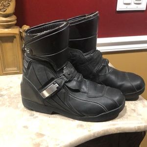 Rocket motorcycle black boots size 8